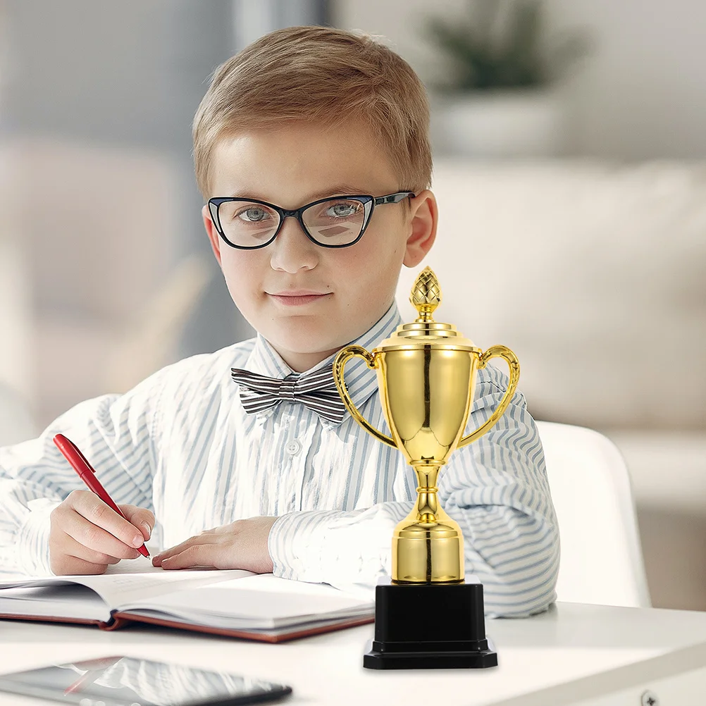 

2Pcs Trophy Creative Plastic Durable Playing Trophy Student Award Winner Competition Ceremony Decor Trophies for