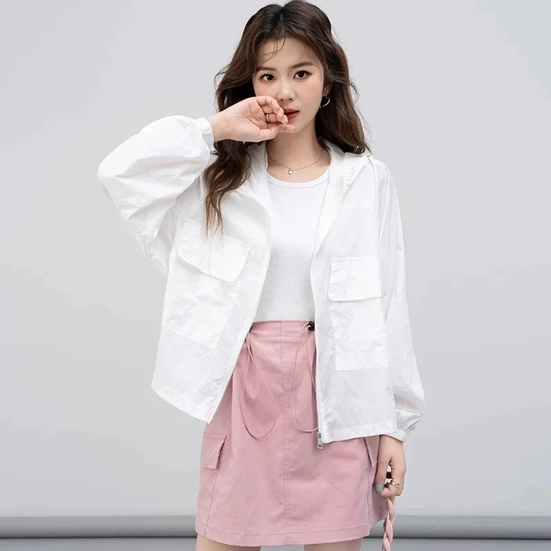 Abbigliamento sottile per protezione solare Giacca estiva a maniche lunghe allentata anti UV Cappotto da donna impermeabile ad asciugatura rapida Cappotto sportivo da esterno