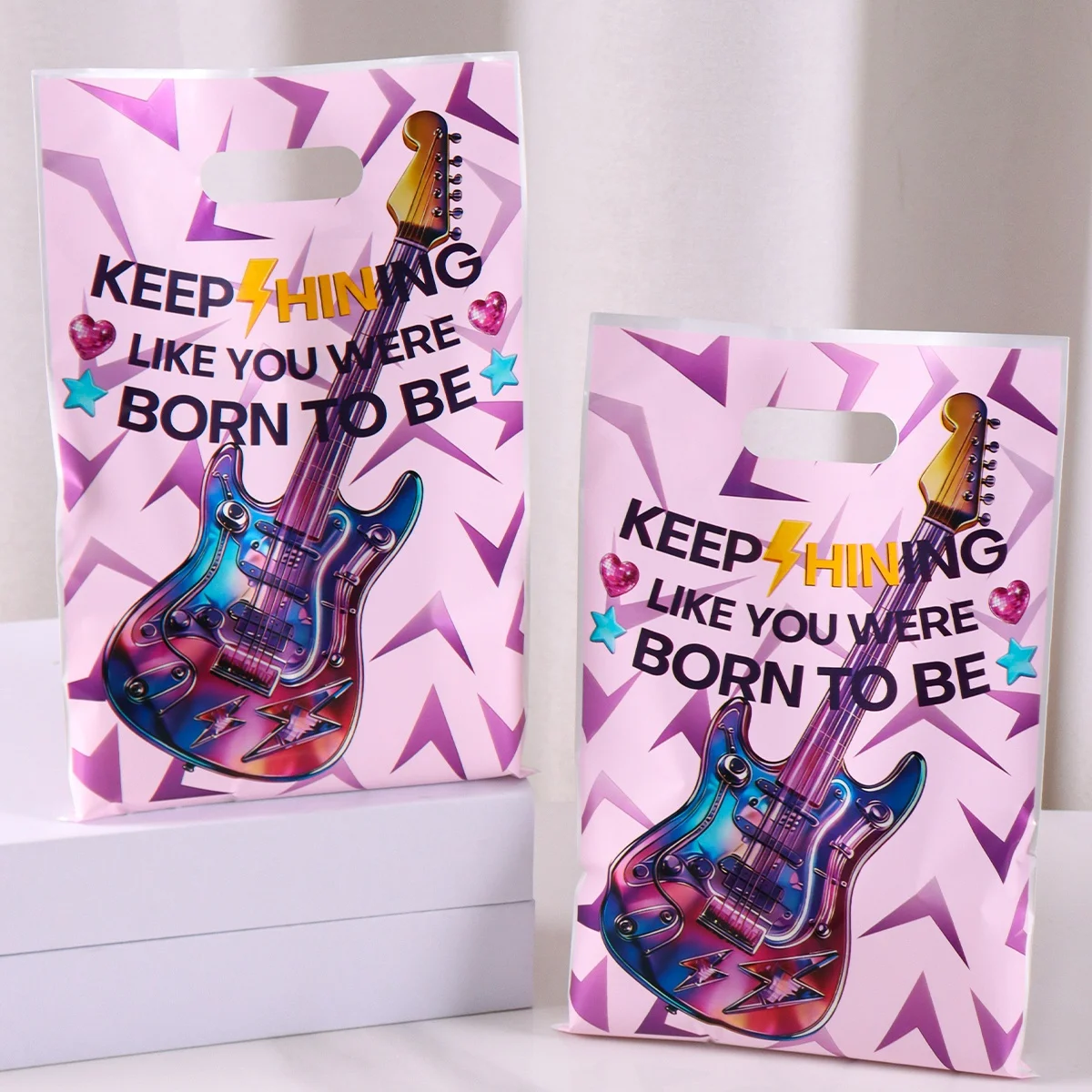 10/20/50 Stück Geschenktüten für E-Gitarren mit Griffen, Partytüten mit Rockmusik-Motiv für Happy Birthday Musikparty-Zubehör – Detail 4