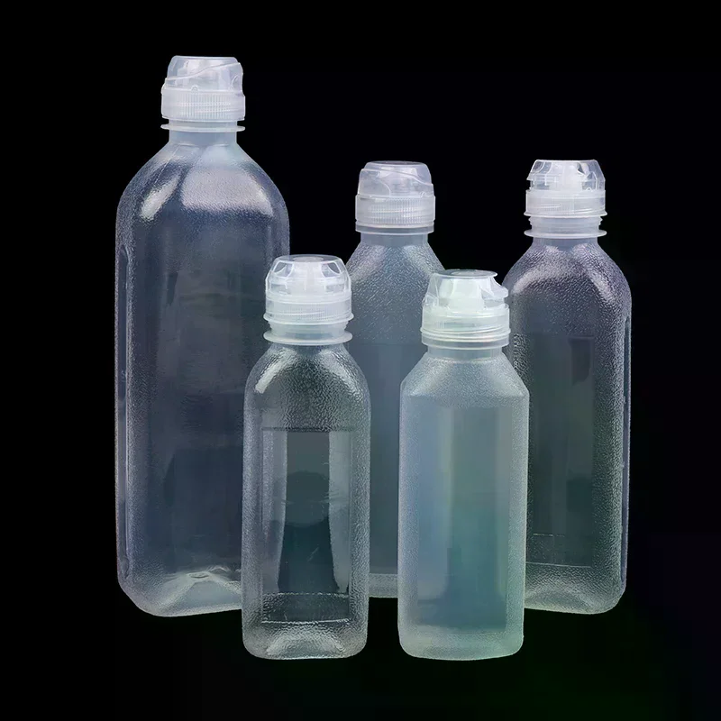 Kitchen Oil Bottle Plastic Seasoning Squeeze Bottle For Salad BBQ Sauce Condiment Containers Cooking Tool 300/500/1000ML