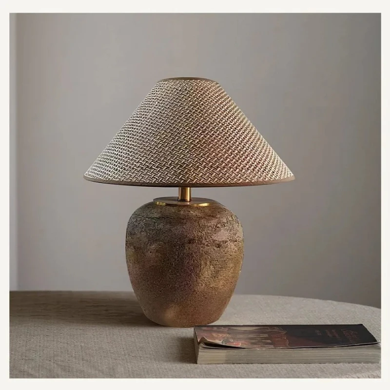 

Modern brown ceramic desk lamp power socket desk lamp bedroom hotel study desk lamp