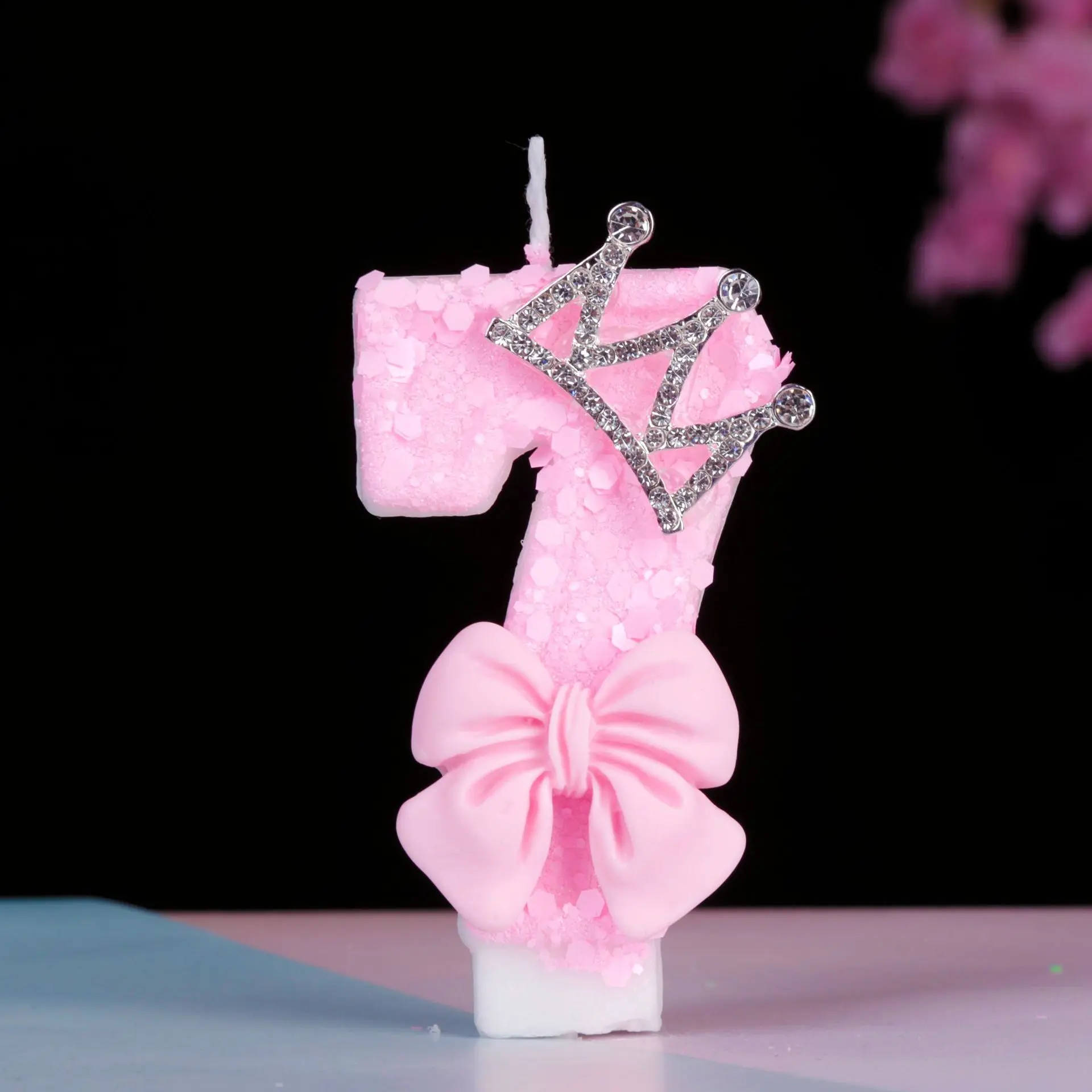 Rosa Zahlen-Geburtstagskerze mit Krone & Schleife, Glitzer 0-9 Digitaler Kuchenaufsatz für Prinzessinnen-Mädchen Kindergeburtstags-Partydekoration S – Detail 9