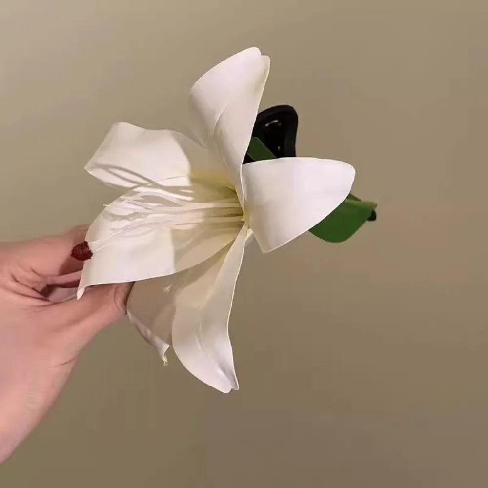 

Bohemia Barrettes Lilium Flower Hair Claw Large Shark Clip Ponytail Clip Calla Hair Clip Cute Hairpin Korean Style Headwear