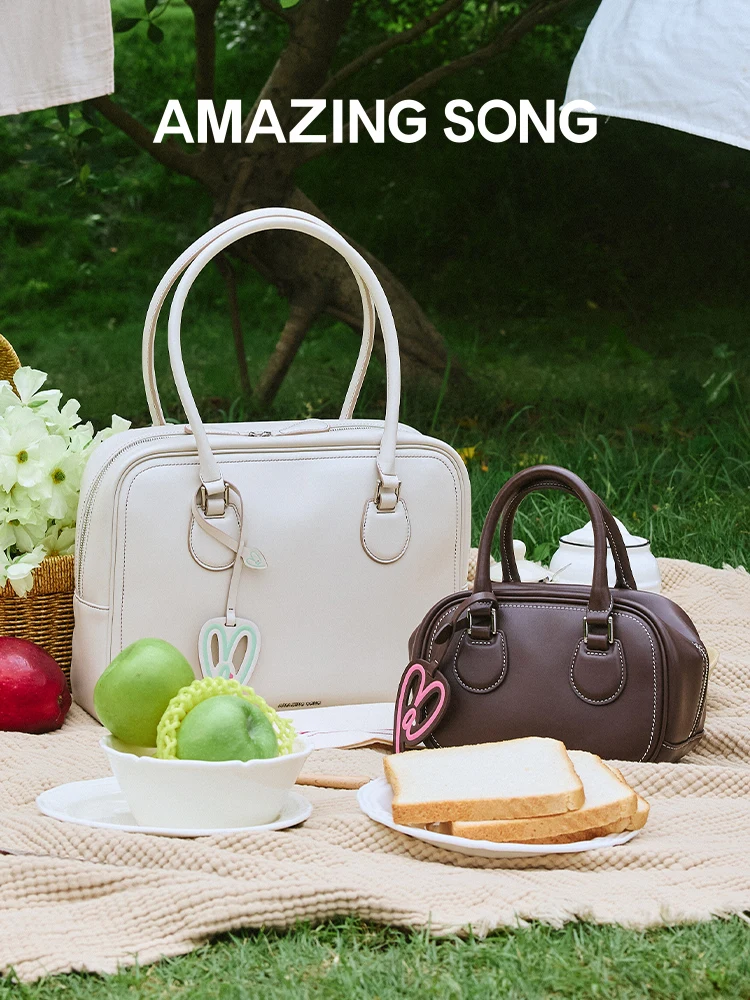 Amazing Song Toast Bag L Shoulder Bag