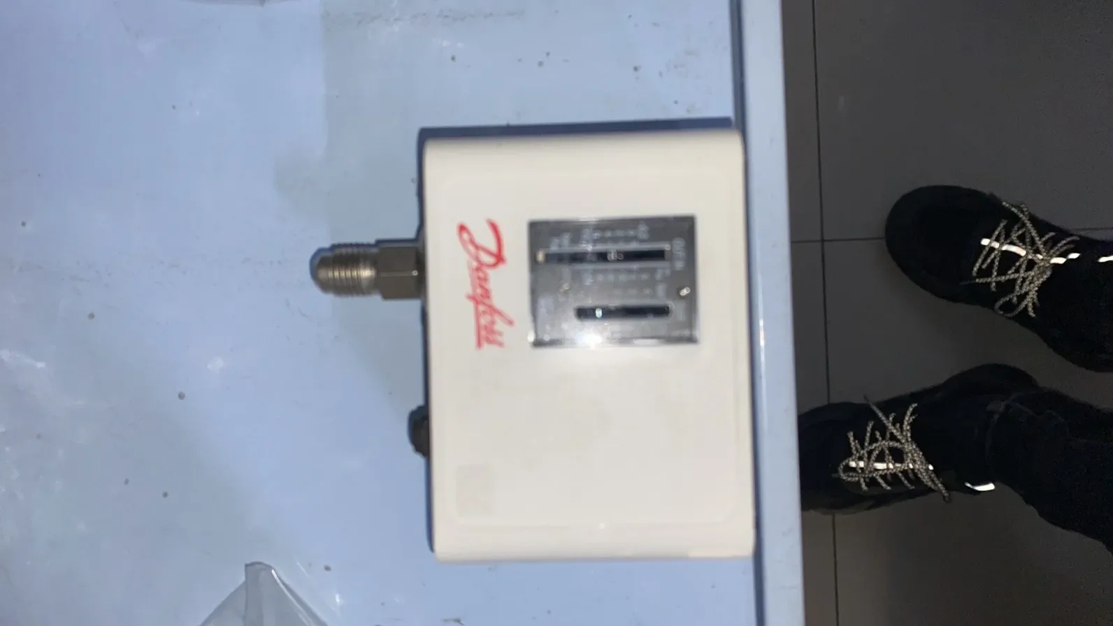 Sakelar tekanan RT116 017-520366