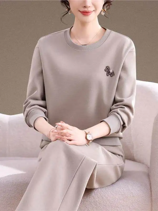 

Embroidered Casual Sportswear Set Women's Fashionable Loose Slimming round Neck Sweatshirt Wide Leg Pants Two Piece Set