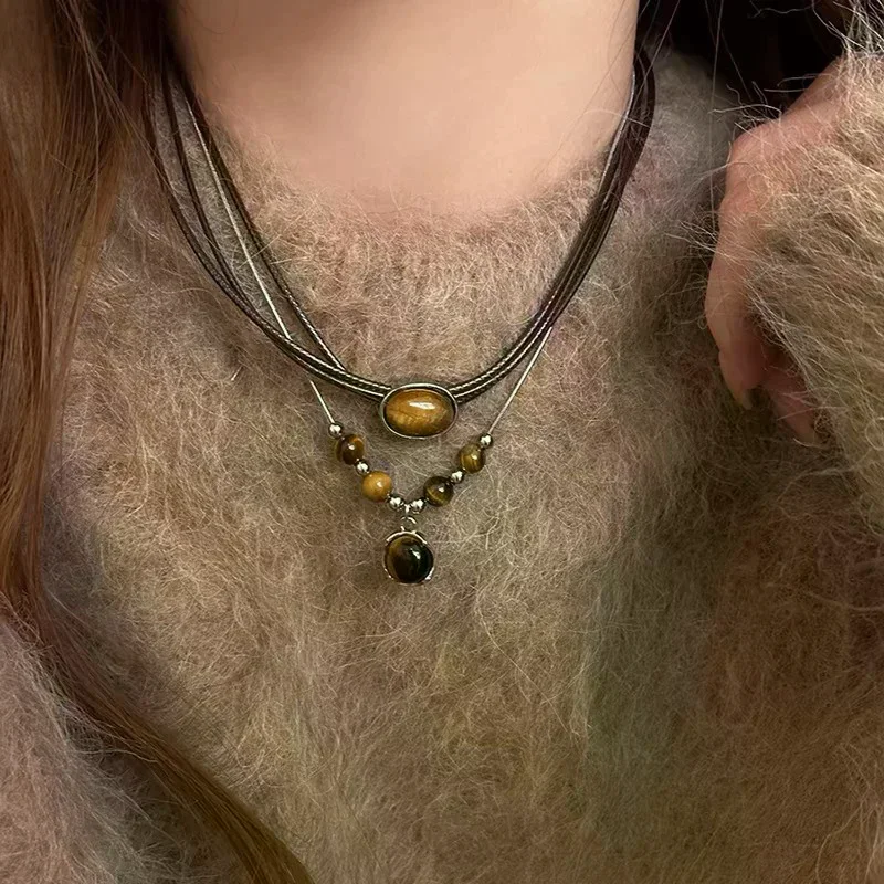 Vintage Leather Brown Stone Pendant Necklace Stacking Choker Temperament Clavicle Chain for Girl Autumn Winter for Women