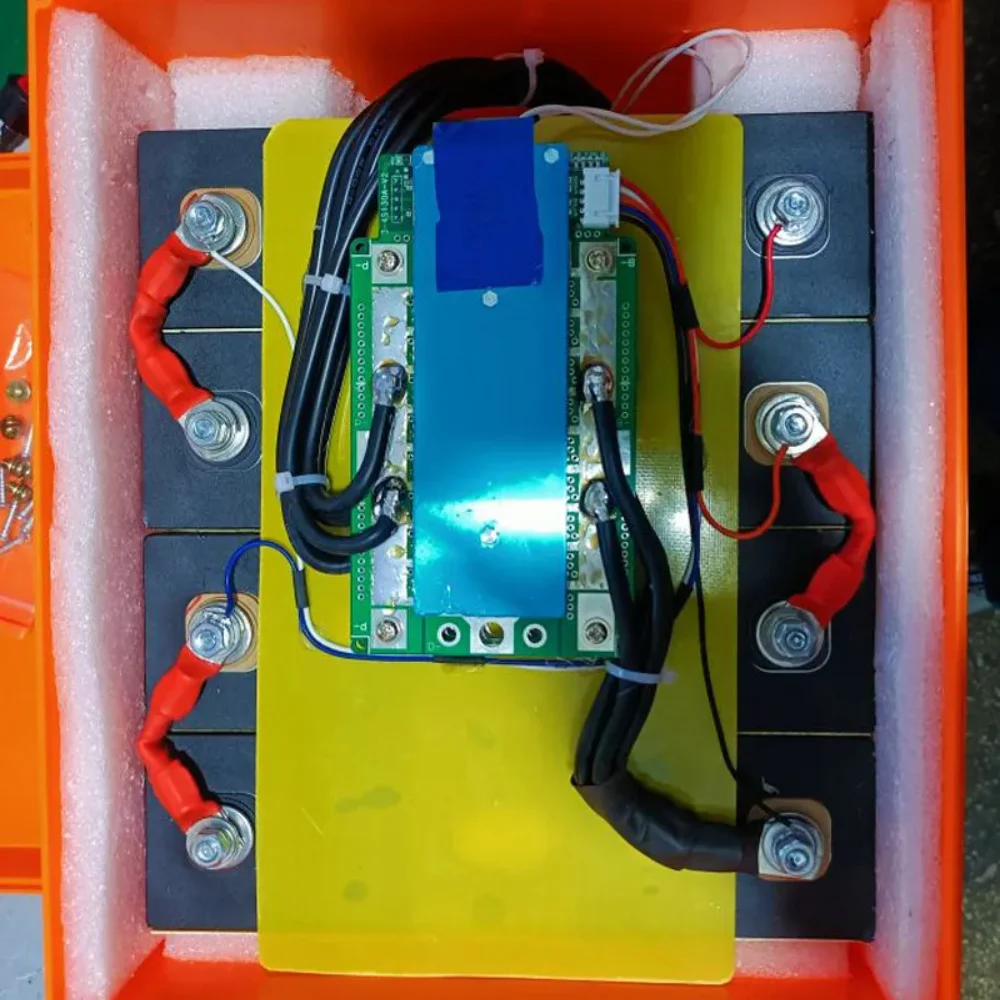 Imagem -03 - Lithium Battery Protection Board Bms Balance Charging Motocicleta Carro Elétrico Start Inversor rv 100a 200a 300a 4s 12v Lifepo4
