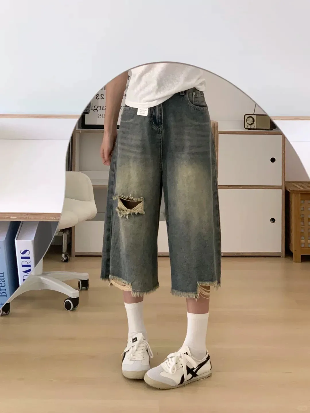 

American Style High Waist Torn Denim Shorts Women Summer Folded Hem Loose Wide Leg 7/8 Length Pants Casual High Waist Jeans