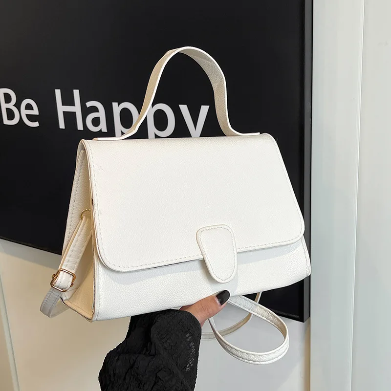 Stylish large-capacity shoulder messenger bag Korean version of high-end simple texture commuter small square bag