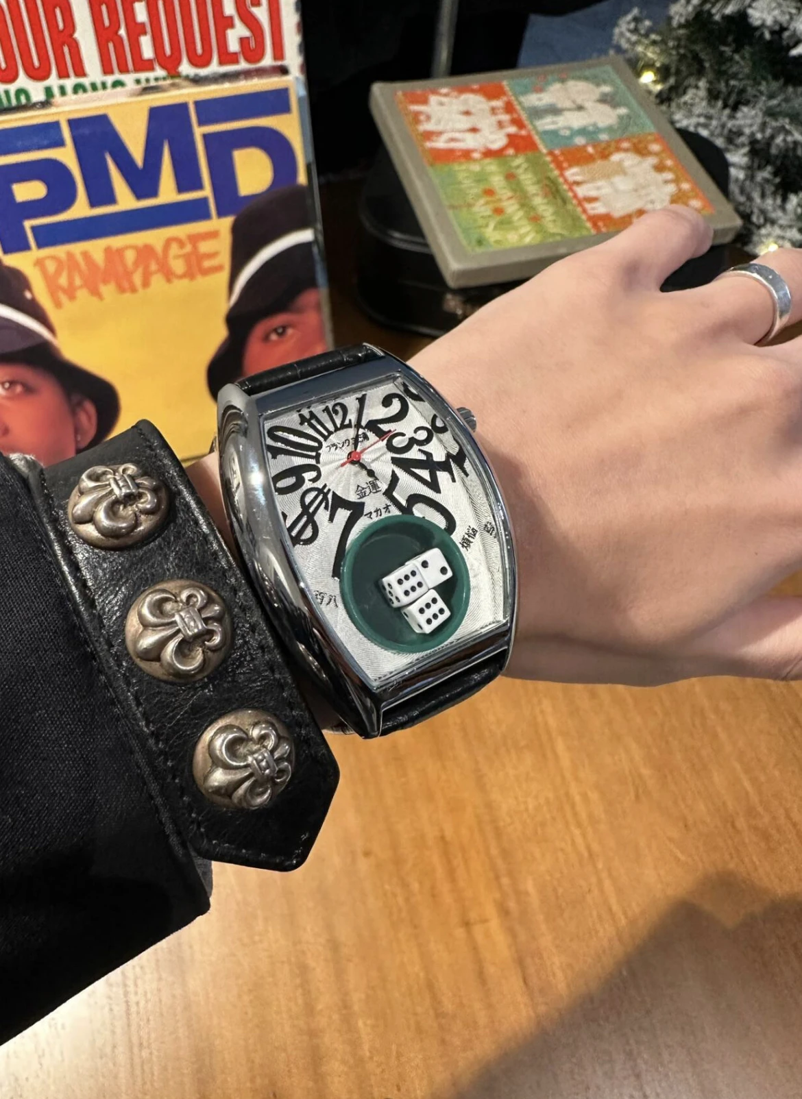 [Spot] Miura Japanese dice watch Vintage niche watch spoof dice watch thome same style