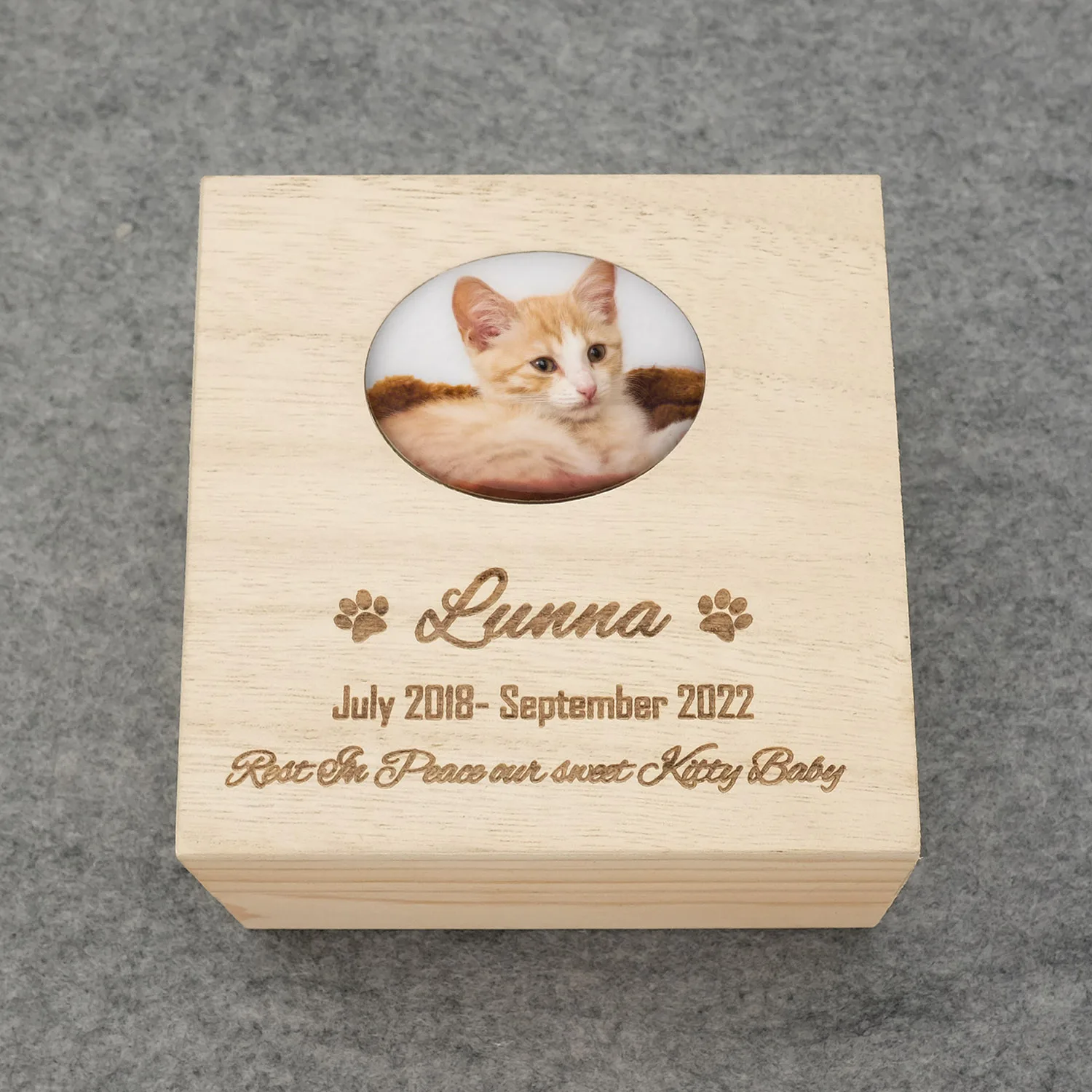 Pet Fur Box with Photo, Engraved Wooden Box, Keepsake Box for Dogs and Cats, Memorial Gift for Pet Lover, Custom