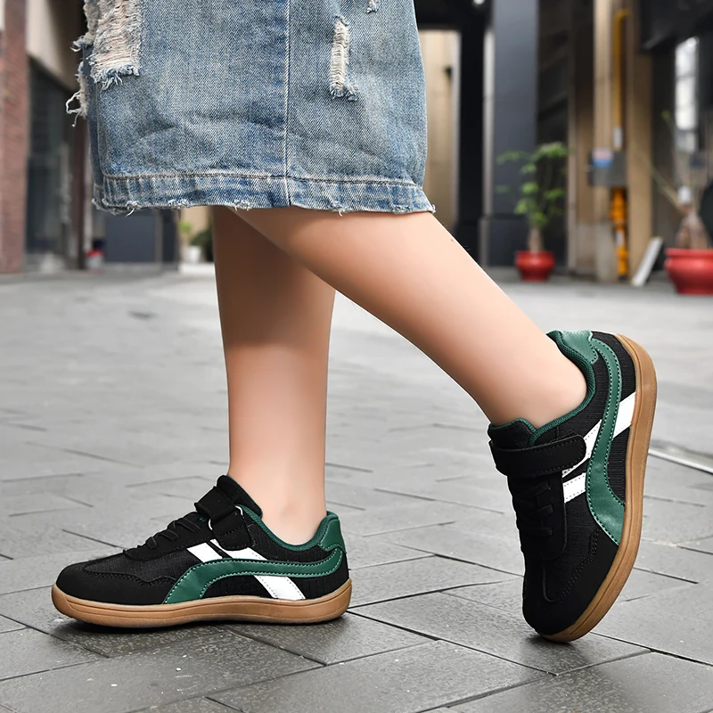Kids Wide Toe Box Sneakers Boys Girls Velcro Casual Shoes Breathable Mesh Non Slip Rubber Sole Children Fashion Walking Shoes