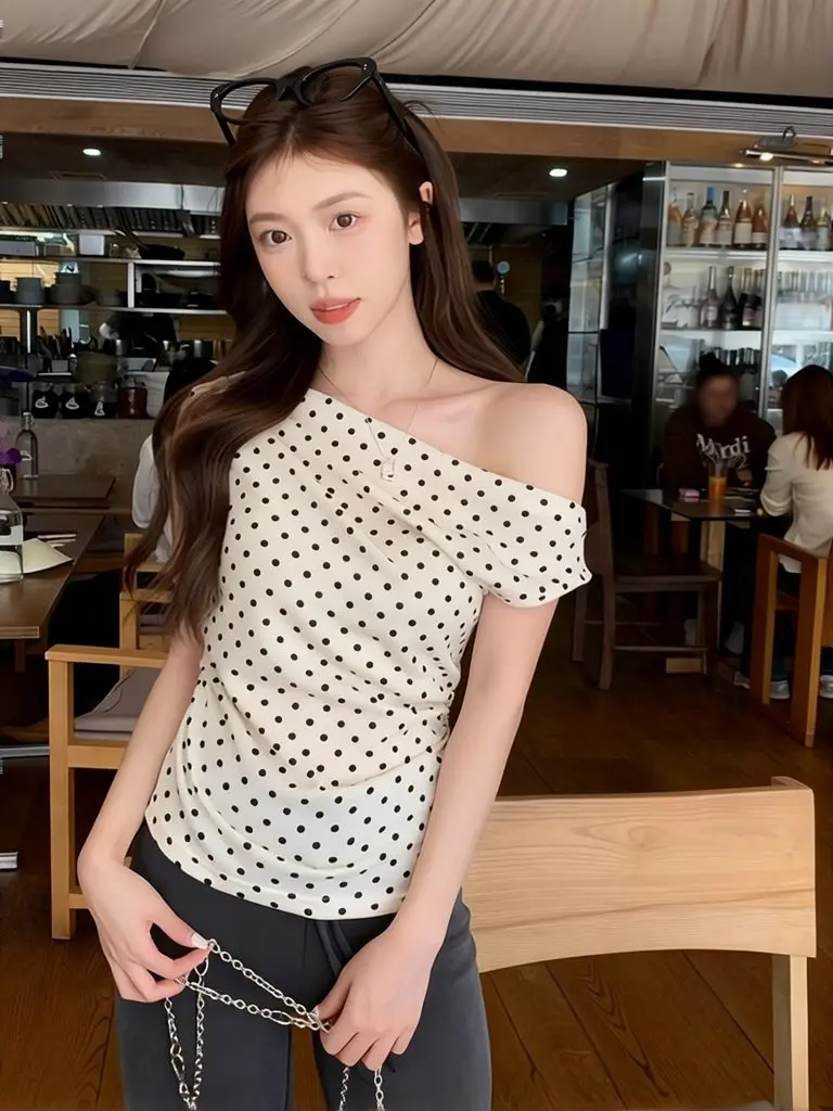 Polka Dot One-shoulder T-shirt for Women, 2026 Summer Elegant Off-shoulder Sleeveless Top Casual Tees Korean New