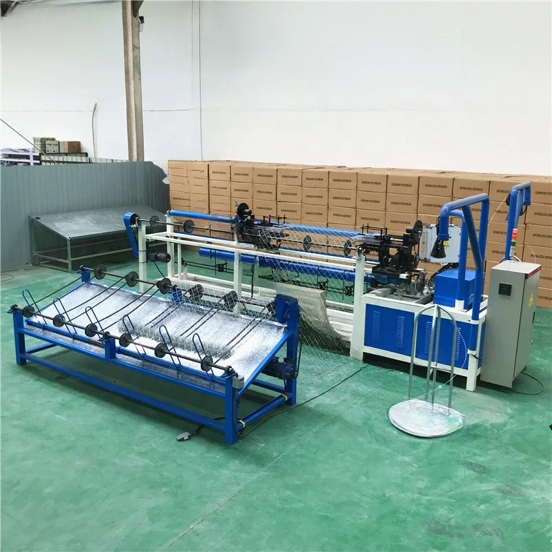 Automatic wire mesh weaving fencing making chain link fence machine