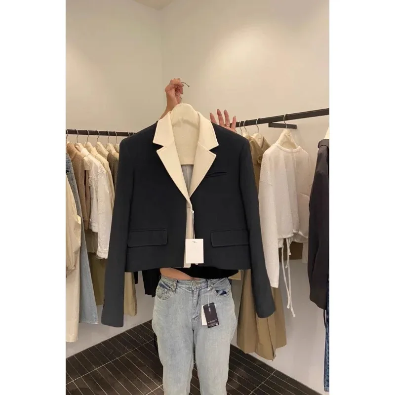 

Новый дизайн, нишевый повседневный костюм контрастного цвета с лацканами, короткая куртка для женщин