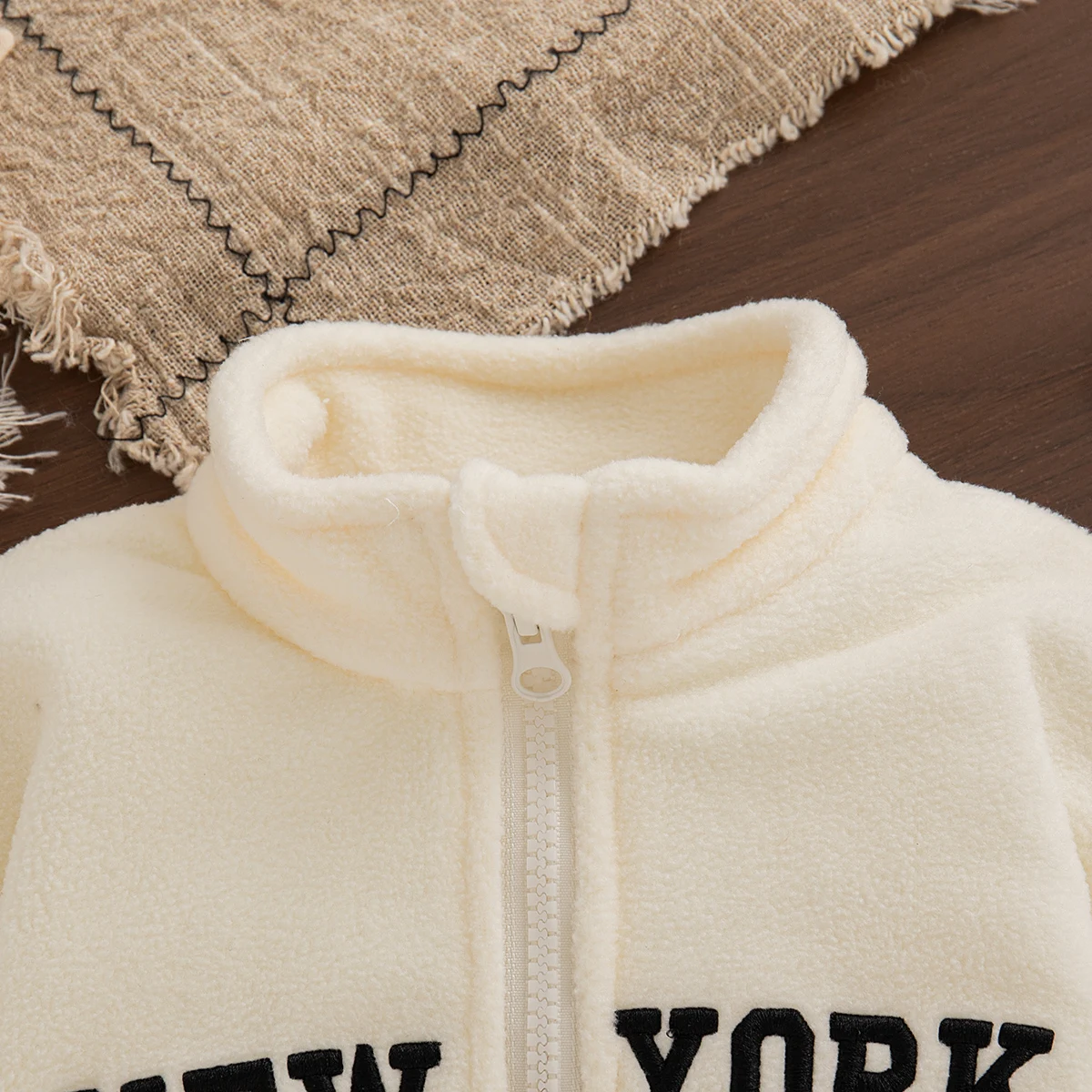 女の子トップス春と秋の無地長袖ジッパーベビースウェットシャツ - Baby Clothing Zipper のレビューと価格