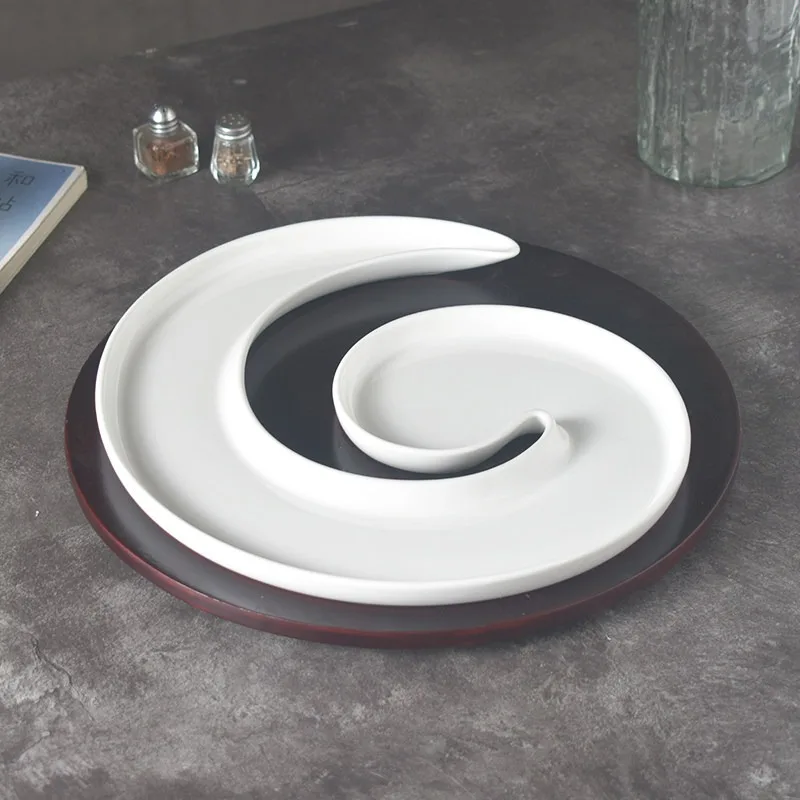 Steamed sea bass tableware, characteristic personalized hairtail, vegetable plate, private dishes, special-shaped plate