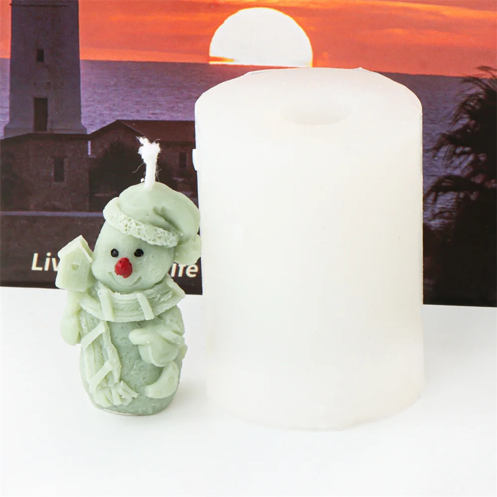 Mini Size Christmas Snowman Scented Soy Wax Candle Mold Silicone Santa Claus Handmade Decorative Candle for Birthday Xmas Decor