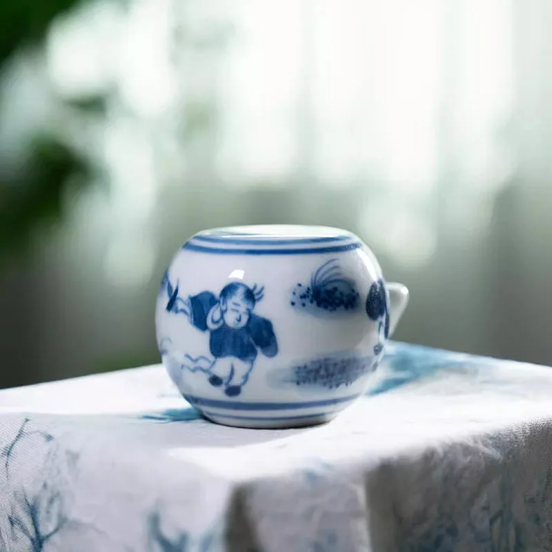 Chinese Blue and White Porcelain Water Pot, Hand-painted Dropper-shaped Calligraphy Water Container