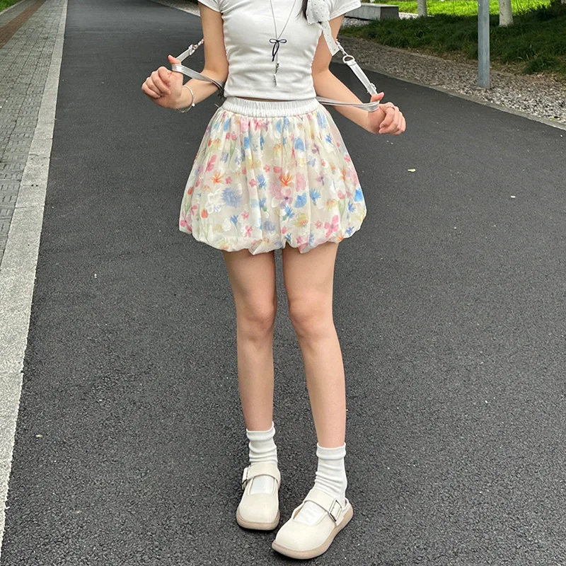 French colored ice silk bud shorts women's summer new fashion floral wear wide-leg pants high waist casual loose skirt pants.
