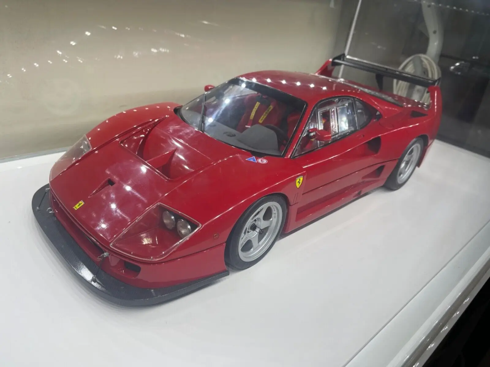 Deagostini 1:8 F40 Competizione Red With Lighting Function Alloy Fully Open Simulation Limited Metal Static Car Model Toy Gift