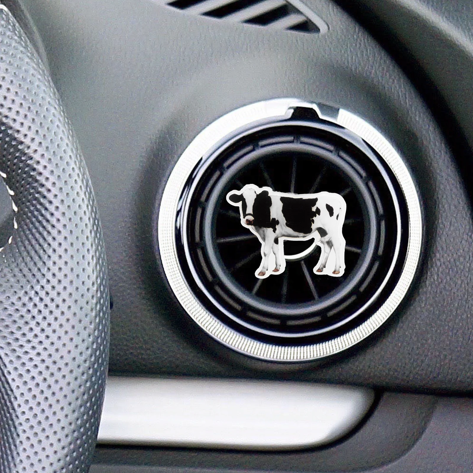 

Cow Shape Car Vent Clip Acrylic Air Conditioning Outlet Decoration Unique Cute Design for Car Interior Decor Aroma Diffuser Clip