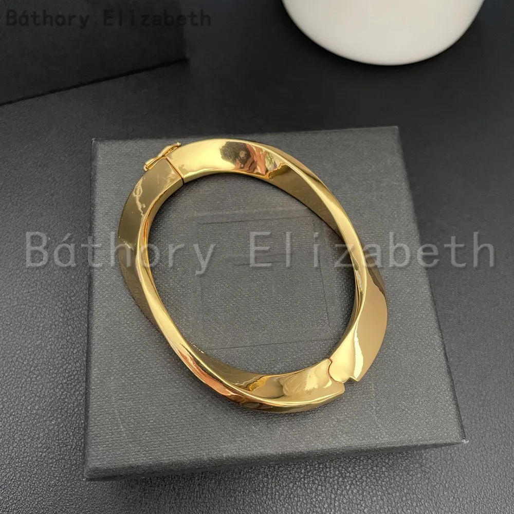 

France Famous Brand Woman Vintage Golden Irregular Geometry Bracelet Fashion Designer Luxury Jewelry Top Quality Party Gift