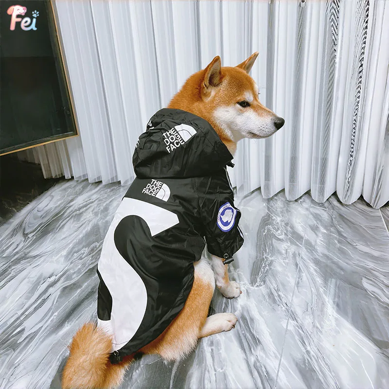 

Fashionable Black Dog Windproof raincoat Coat, Waterproof Pet Dog Clothes for Outdoor Adventures, Cool Apparel for Medium Dogs