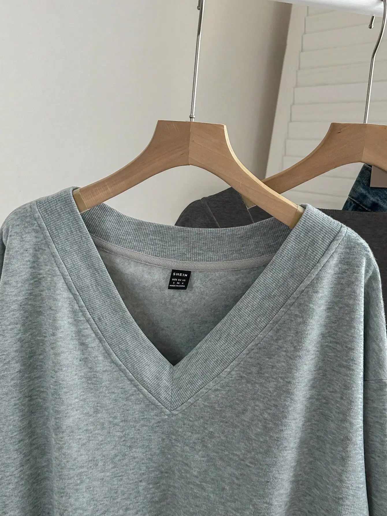 

Loose V-Neck Fleece Sweatshirt Set Light Grey Dark Grey Fall Winter