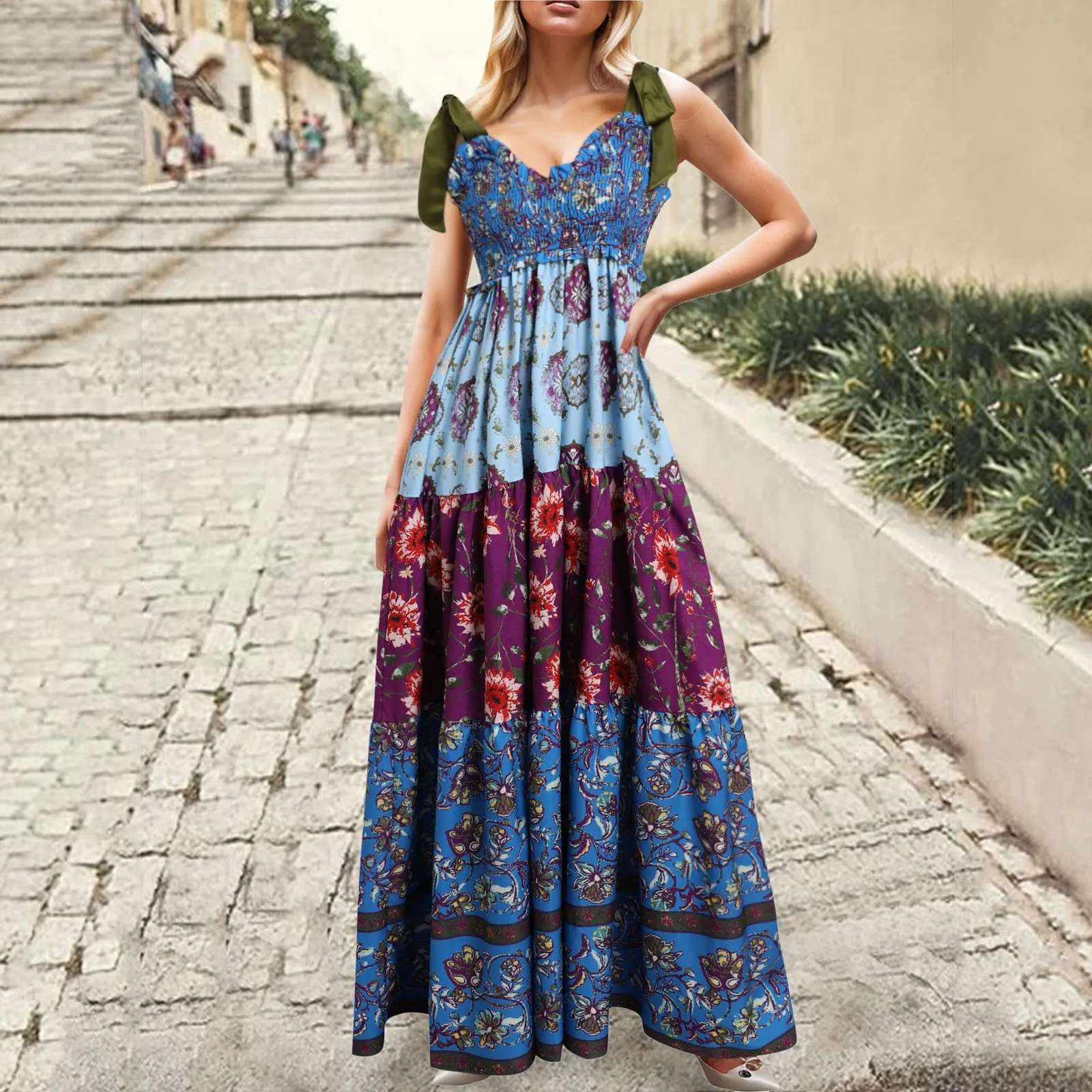 

Bohemian Beach Straps Long Dress For Women Summer V-Neck Sleeveless Pleated Maxi Dress Female Casual Backless Printed Dresses