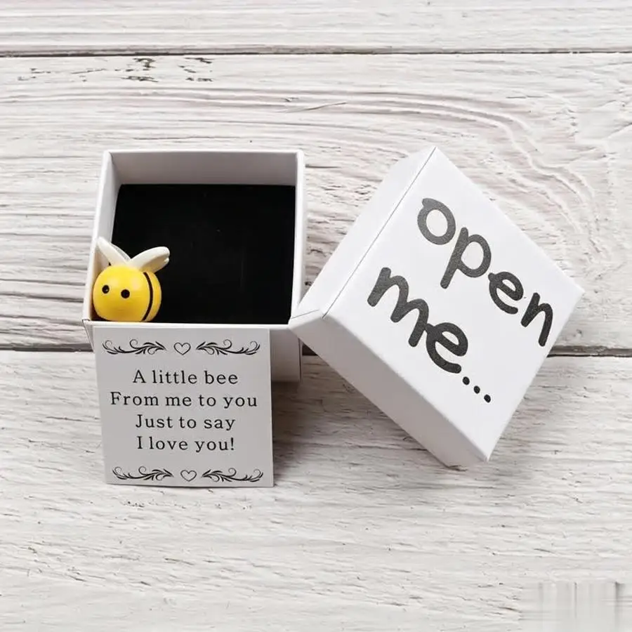 1/5/10/20/50/100pcs Hardworking Little Bee, Enchanting Surprise Opening Gift Box with Resin Little Bee And Love You Greeting Car