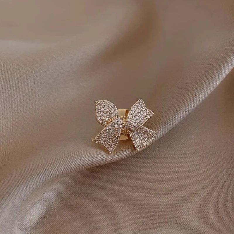 Broche nœud papillon en diamant pour femme, belle structure anti-lumière, mode de personnalité, partenaires simples, accessoires vestisens, style Ins