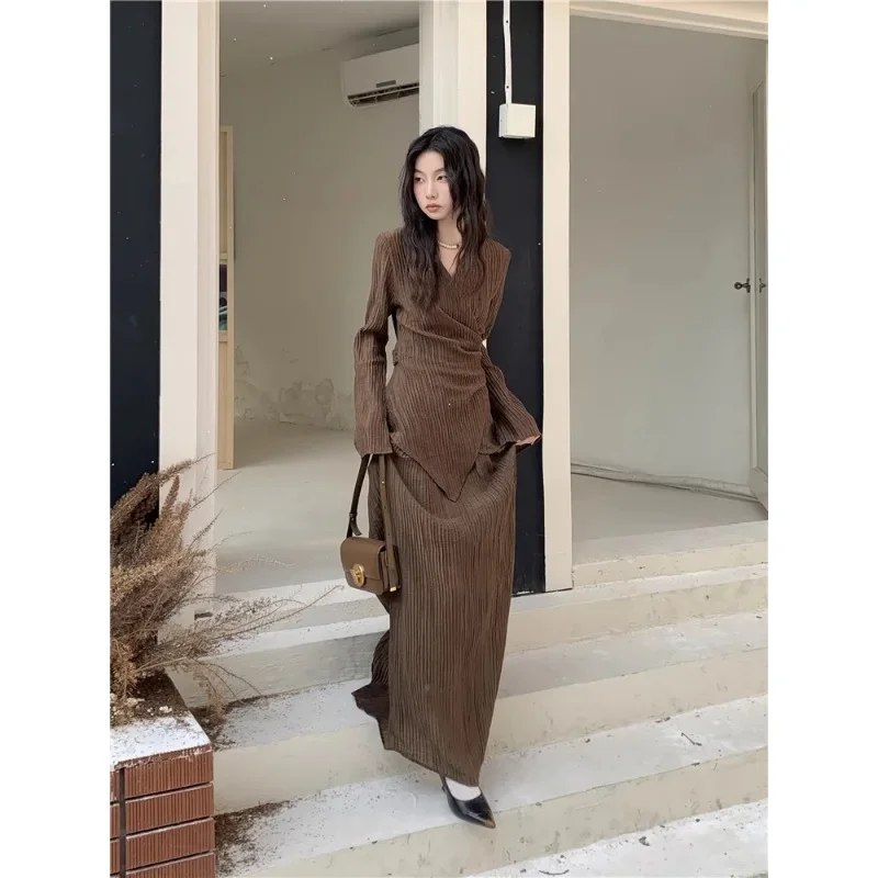 SuperAen Spring and Summer New Design V-neck Pleated Cardigan Shirt Top Loose High Waist Skirt Slim Two Pieces Set