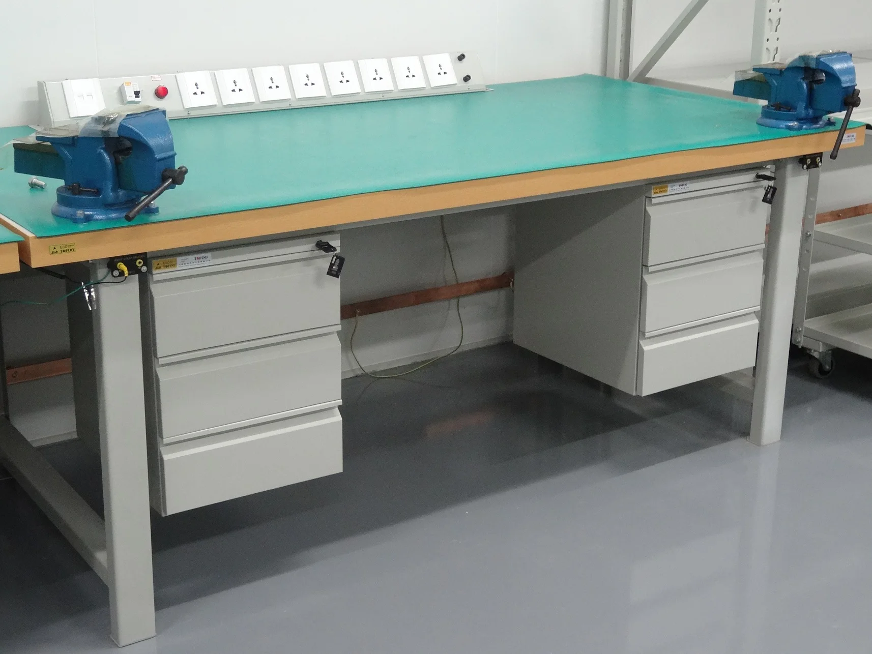 طاولة العمل Esd Lab Bench محطات العمل الثقيلة