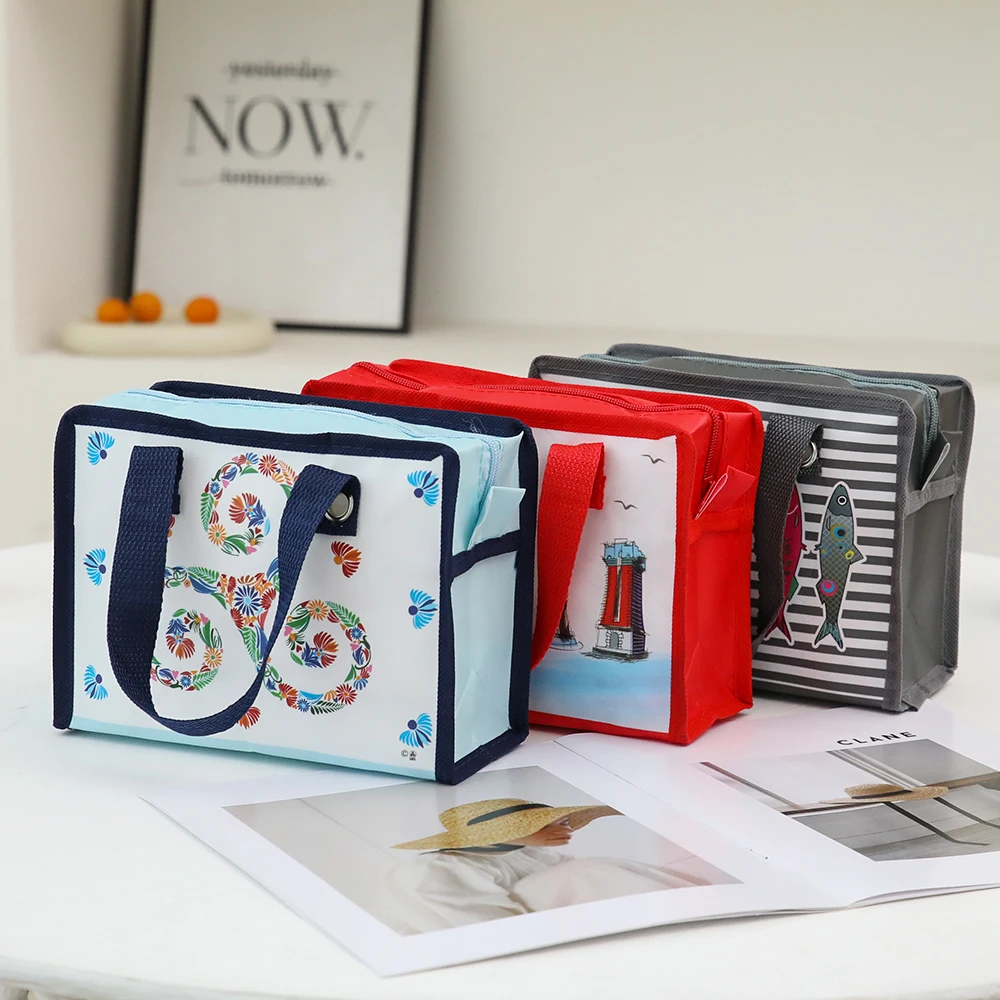 Cute cartoon non-woven tote bag with hand gift bag environmental protection shopping bag mobile phone sundries storage bag