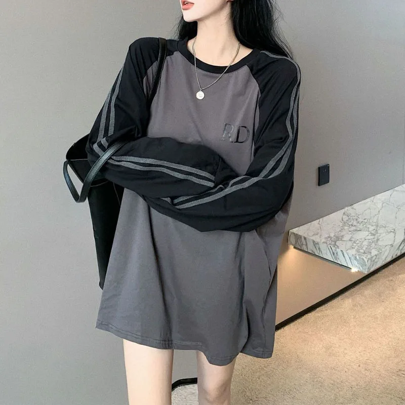 Korean Casual Women\'s Striped Spliced O-Neck T-shirt Streetwear Fashion Long Sleeve Loose Midi Tops for Female Spring Autumn