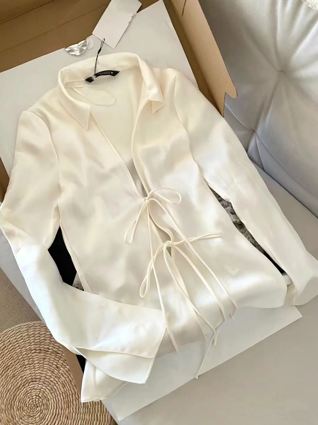 

Шелковый атласный женский галстук-бабочка с глубоким V-образным вырезом и круглым вырезом, весеннее новое поступление, корейский Sle, прямой крой, длинный све, чистый цвет