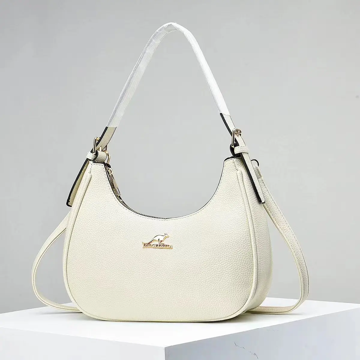 

Single Shoulder Crossbody Women's Bag Personalized and Fashionable Women's Handbag Korean Version Trendy Simple and Atmospheric