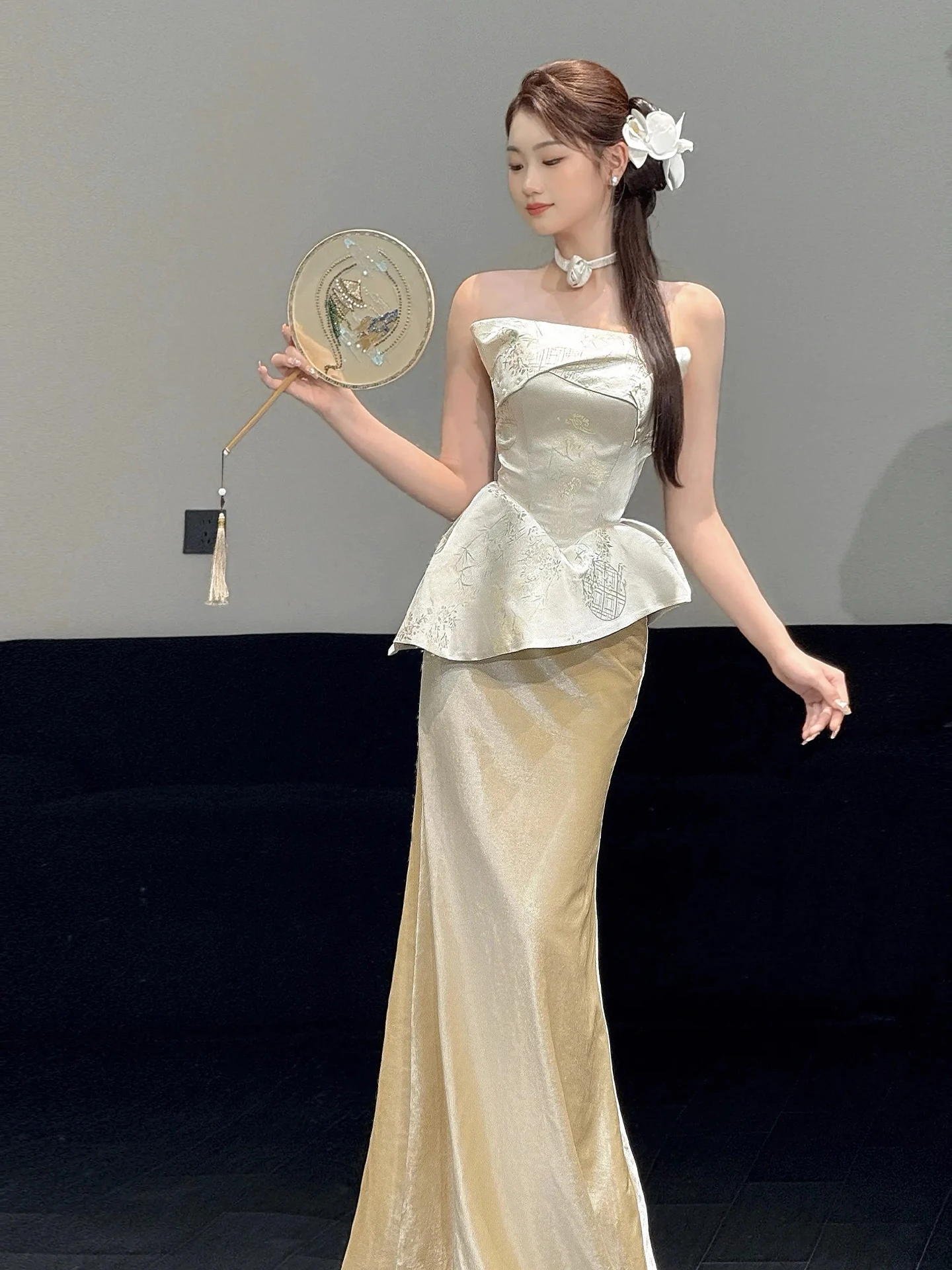 

Новое свадебное платье в китайском стиле, женский утренний халат, новинка 2026 года, элитное эффектное платье без бретелек для невесты, для помолвки и свадьбы, с юбкой