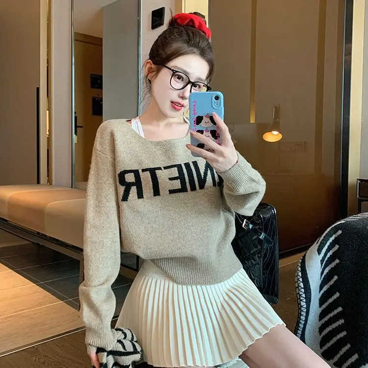 2025 nouveau automne hiver coupe ajustée tricots rétro paresseux rond Ne pull avec capuche viande couvrant Faionable jeunesse femmes haut
