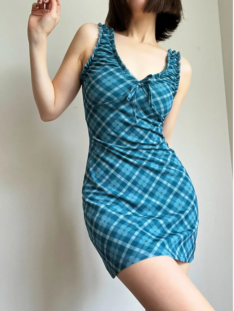 여성 브이넥 민소매 원피스, 프렌치 스타일 매시걸, 레트로 플로럴 슬림 메쉬, 신축성 랩 힙합, 짧은 원피스, D453, 2024 년 여름 신상