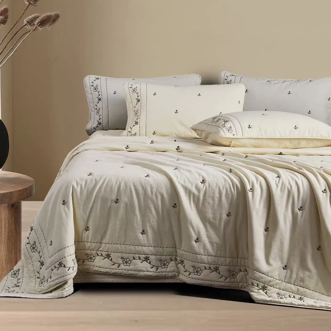 Retro Breathable Cotton Linen Bedspread 3-Piece Set Multi-Functional Quilted Duvet Cover Simple Embroidered Bed Coverlet