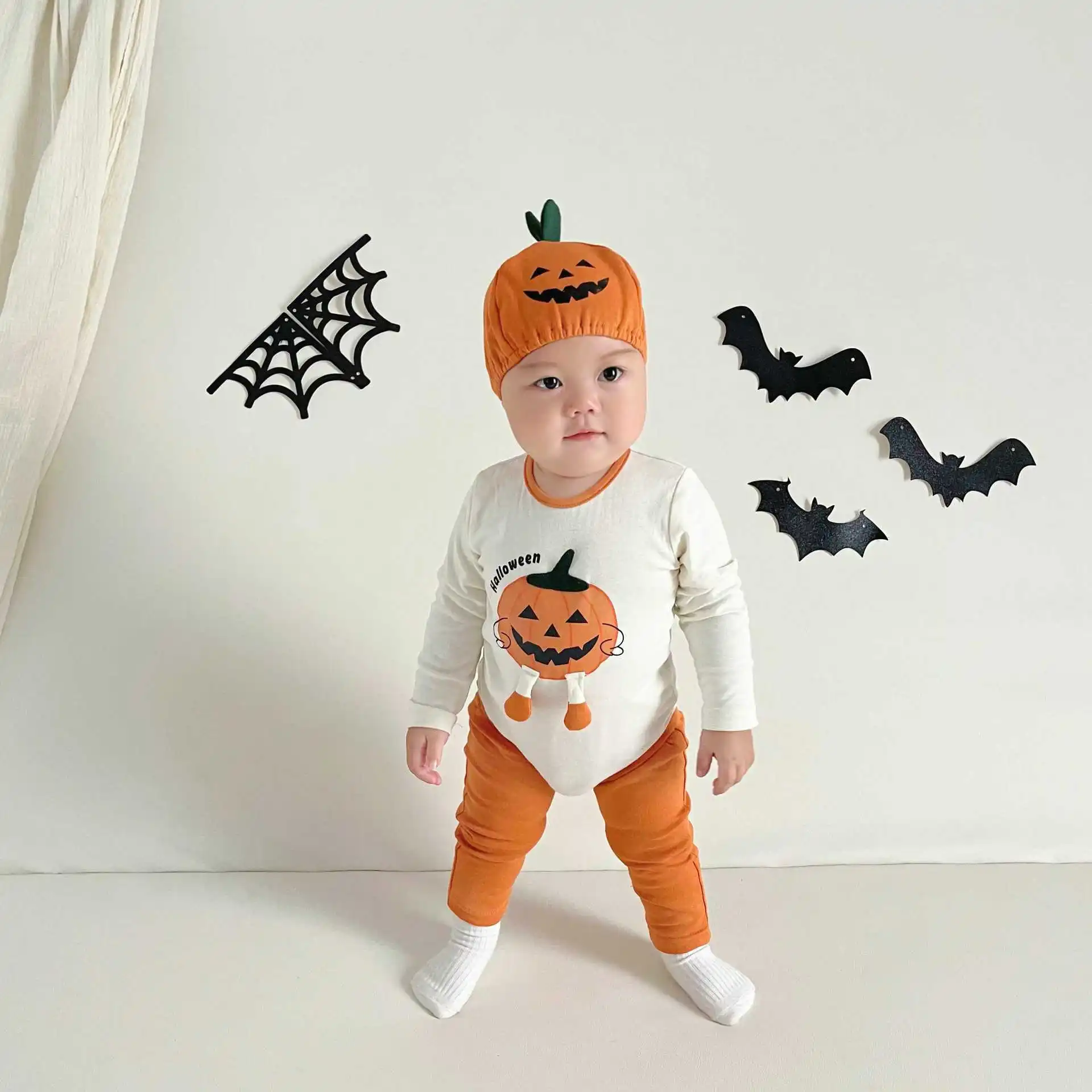 

Детский комбинезон с длинными рукавами и штанами + шапка на Хэллоуин с тыквой и смайликом, праздничная одежда для детей 60-95 см