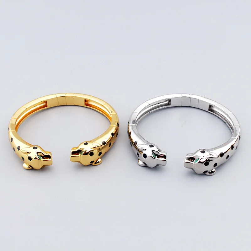 Bracciale ad anello europa America uomo donna Lady placcato Color oro superficie liscia macchie nere occhi verdi set di gioielli doppio leopardo