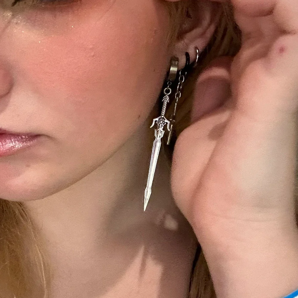 Punk Vintage Medieval Weapon Knight Sword Earrings Grunge Y2K Alt Goth Edgy Dangly Blade Dagger Earrings for Women