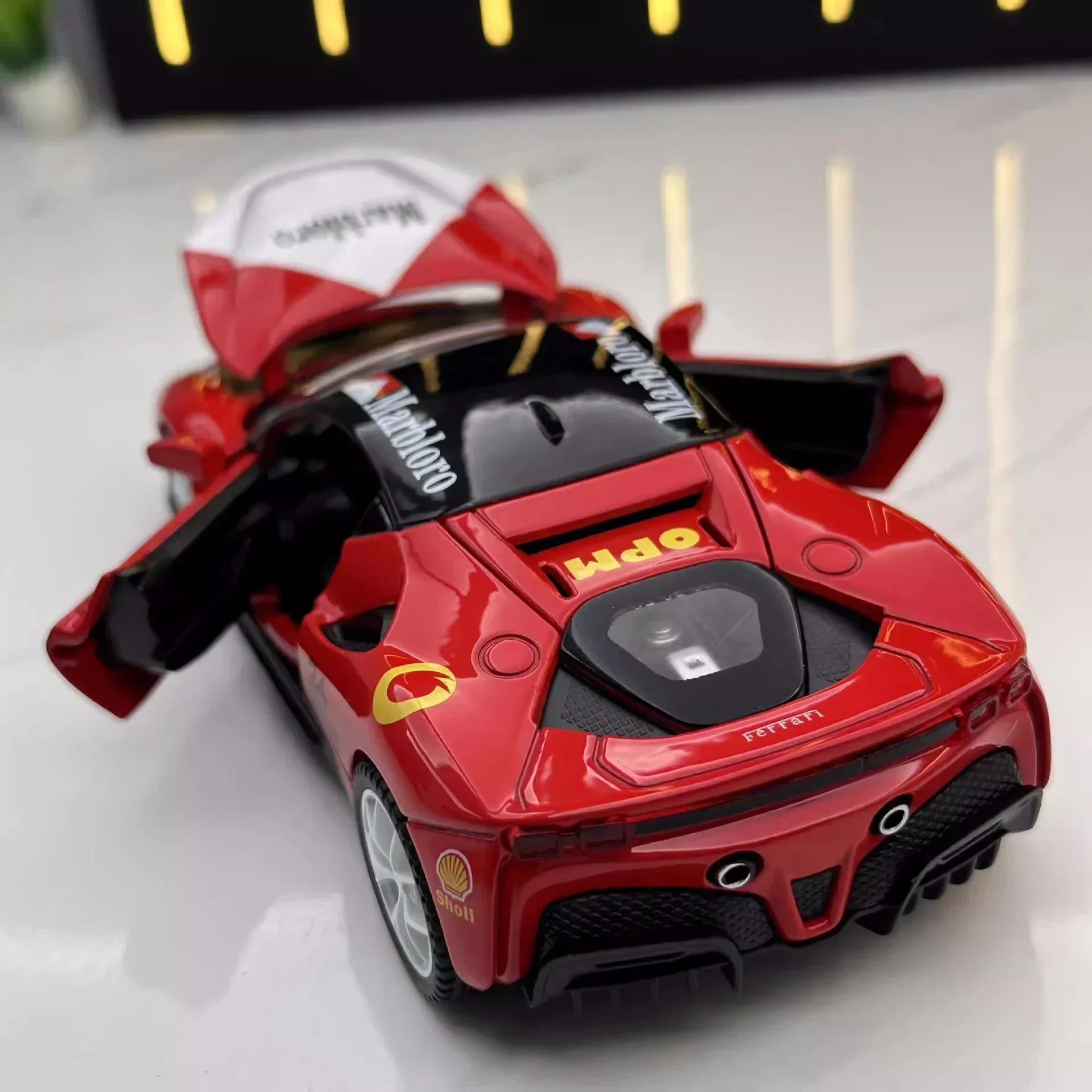 Ferrari-coche deportivo SF90, modelo de aleación de Metal fundido a presión, luz de sonido, Colección Pull Back, juguete, regalos, 1:32