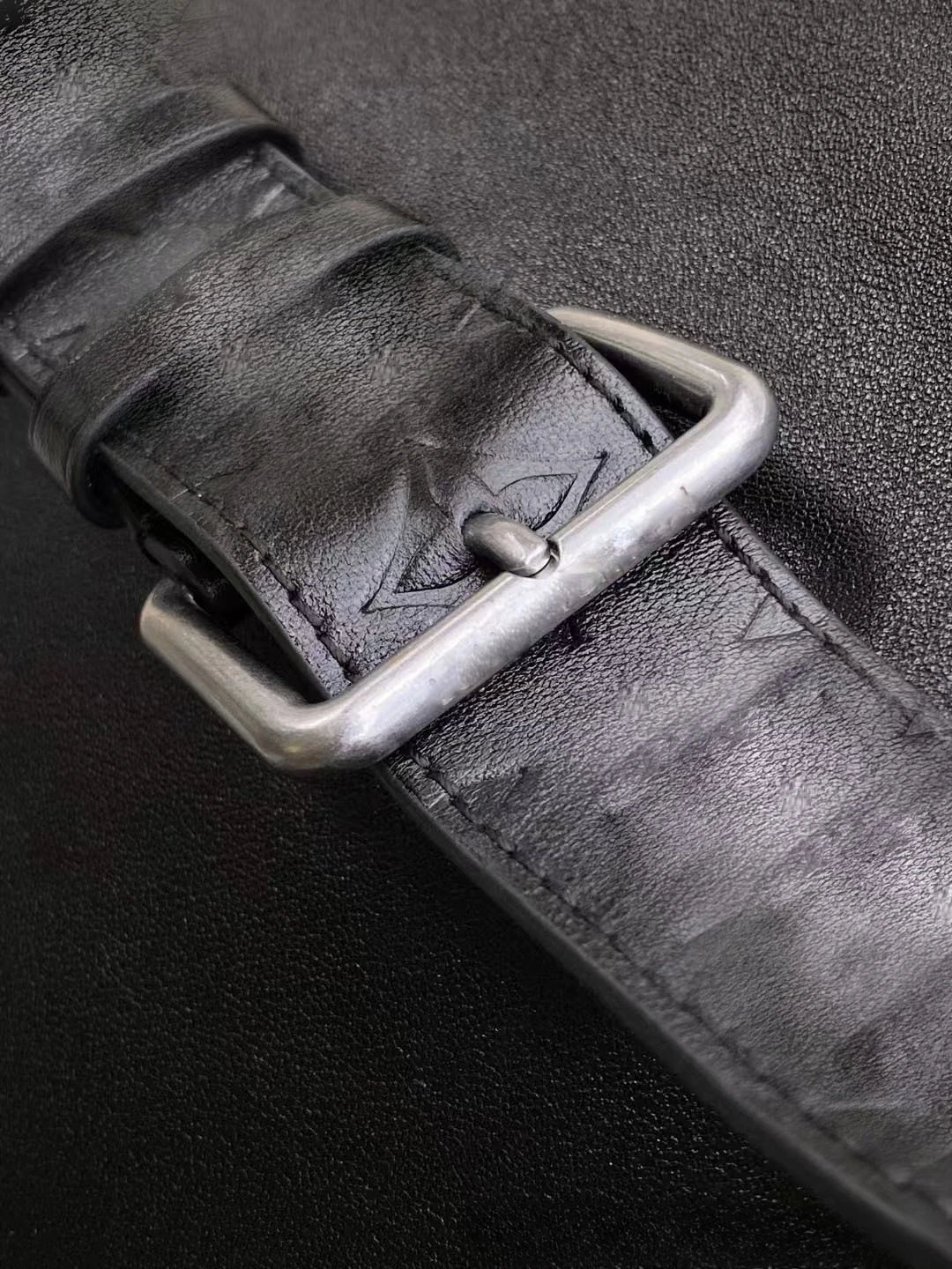 Bolsa feminina 2025 simples versátil de um ombro oblíqua Premium Sense