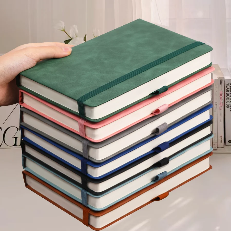 Taccuino vintage A5 con cinturino in pelle, copertina in pelle, copertina morbida personalizzata e segnalibro, perfetto per il business