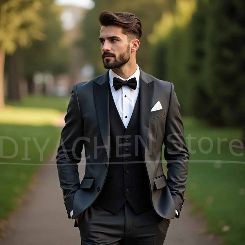 

High-end Men Suits 3 Pieces Chic Peak Lapel Single Breasted Outfits Fashion Formal Prom Eveing Party Groom Wedding Tuxedos